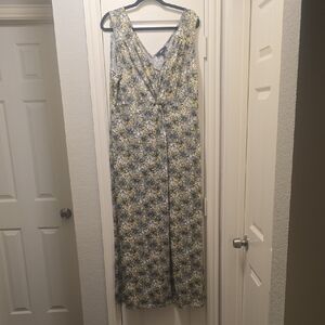 Floral Sleeveless Maxi Dress